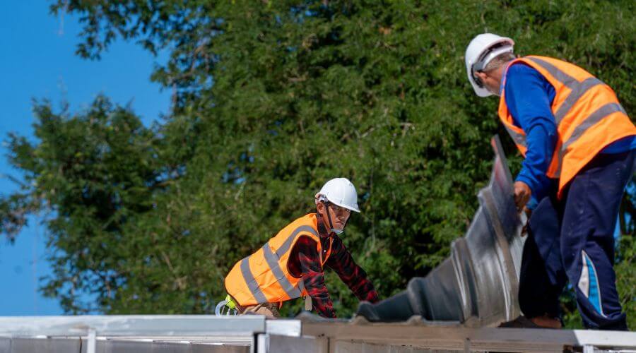 Professional Flat Roofing Installation in Rogue River, OR